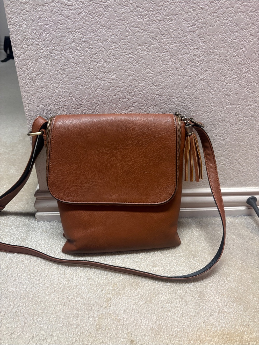 Cheyanne Concealed Carry Crossbody with Lock and Key